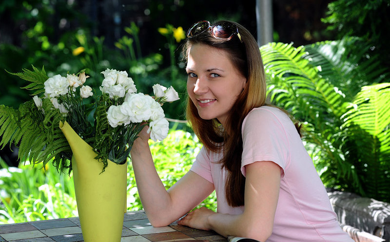 Адриана, 25